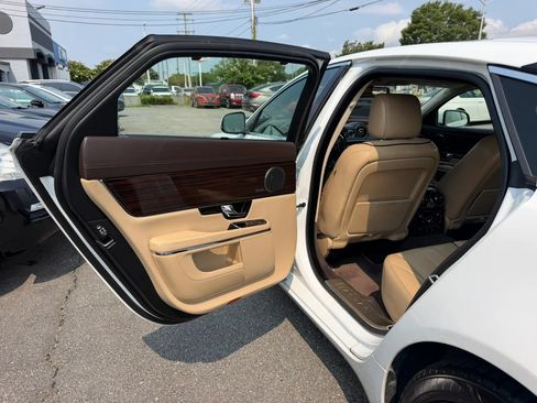 Used 2013 Jaguar XJ L Portfolio AWD/4WD image 15