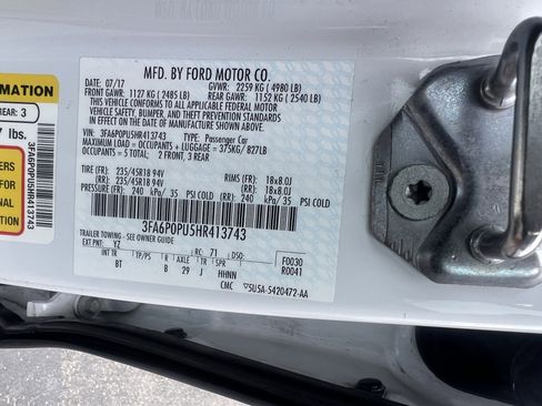 Used 2017 Ford Fusion Energi SE FWD image 15