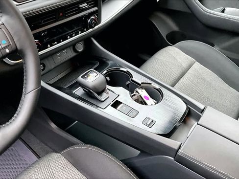 New 2026 Nissan Rogue SV image 7