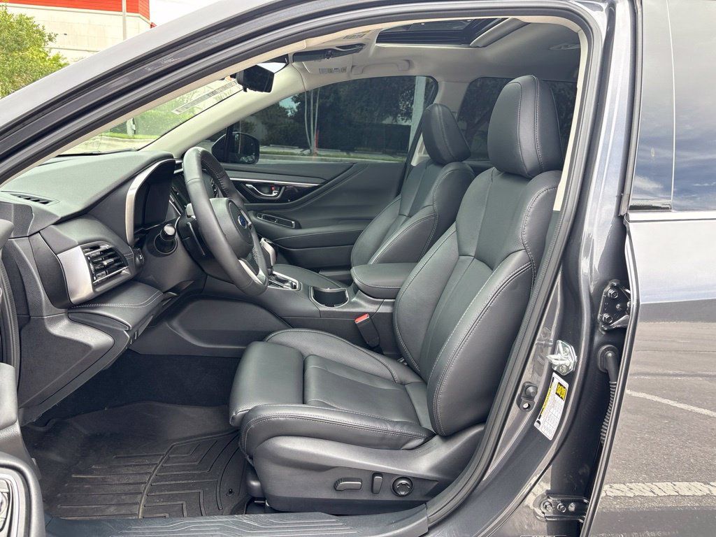 Used 2025 Subaru Outback Touring AWD/4WD image 14