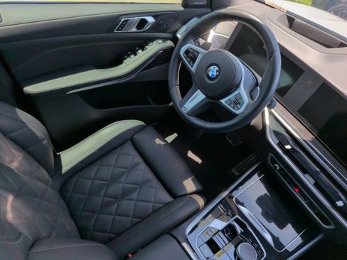Used 2026 BMW X5 sDrive40i w/ M Sport Package RWD image 35