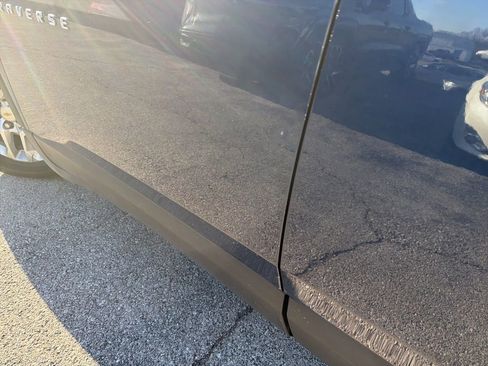 Used 2022 Chevrolet Traverse LS image 22