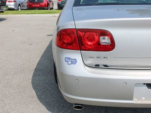 Used 2007 Buick Lucerne CXS w/ Driver Confidence Package FWD image 40