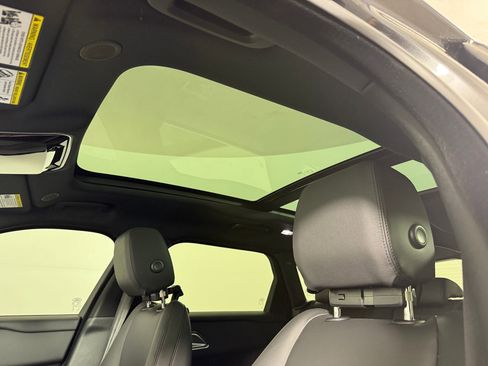 New 2026 Land Rover Range Rover Velar Dynamic SE image 16