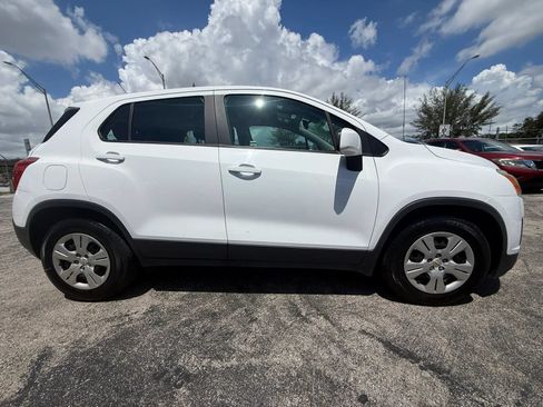 Used 2016 Chevrolet Trax LS FWD image 4