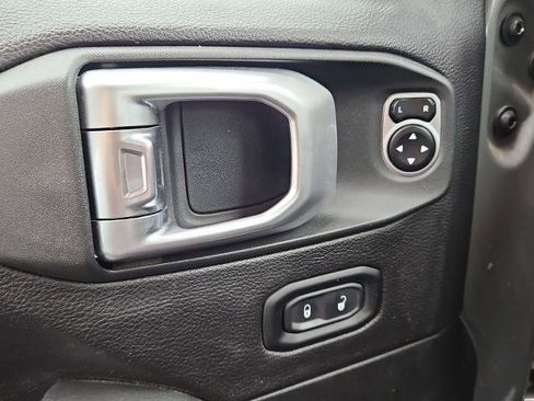 Used 2019 Jeep Wrangler Unlimited Rubicon AWD/4WD image 22
