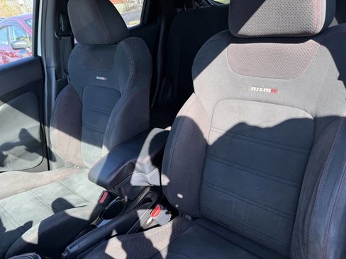 Used 2014 Nissan Juke NISMO w/ Navigation Package image 17