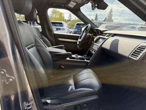 Used 2020 Land Rover Discovery Landmark AWD/4WD image 25