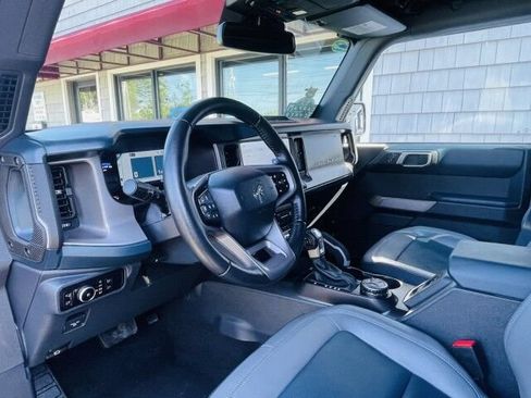 Used 2023 Ford Bronco Outer Banks w/ Sasquatch Package AWD/4WD image 7