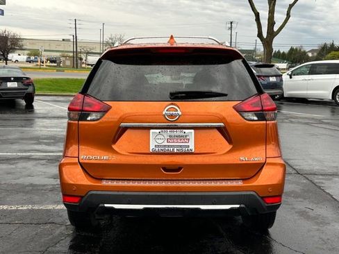 Used 2020 Nissan Rogue SL w/ Premium Package image 5