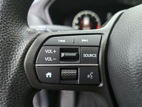 Certified 2025 Honda HR-V LX image 28