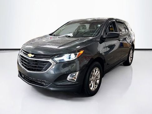 Used 2020 Chevrolet Equinox LS image 1