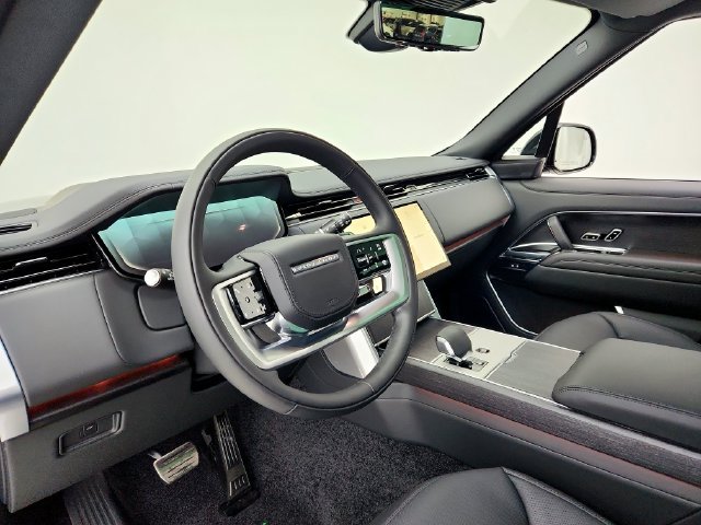 Used 2025 Land Rover Range Rover Long Wheelbase SE AWD/4WD image 20