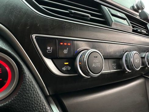 Used 2021 Honda Accord Touring image 28