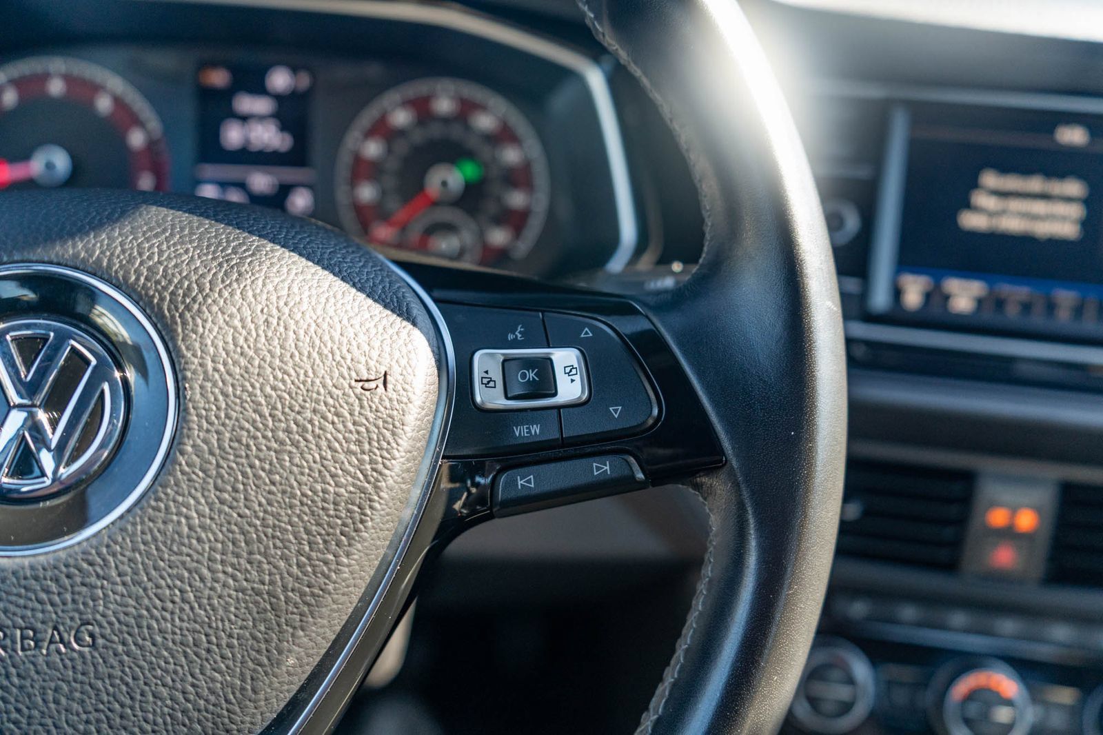 Used 2019 Volkswagen Jetta R-Line FWD image 28