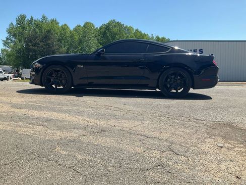 Used 2018 Ford Mustang GT Premium RWD image 8