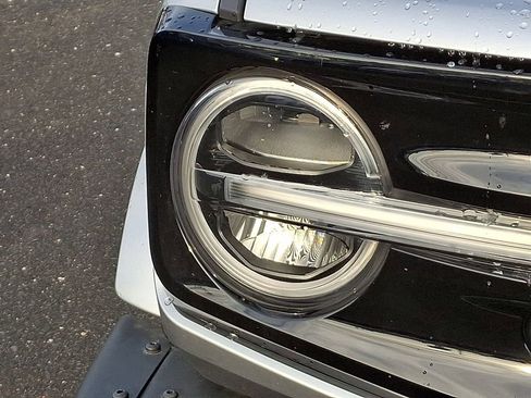 Used 2021 Ford Bronco Outer Banks image 9