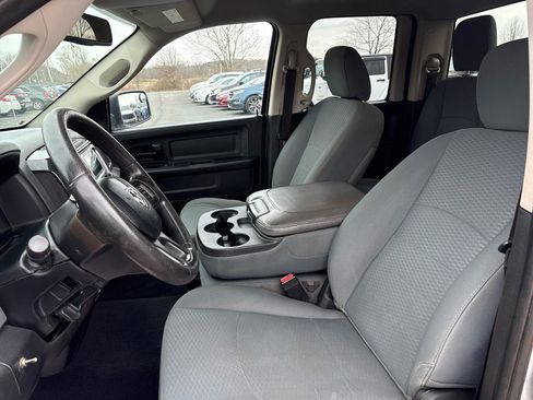 Used 2018 RAM 1500 ST w/ SXT Appearance Group AWD/4WD image 11