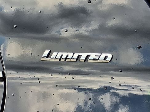Used 2022 Toyota 4Runner Limited RWD image 10