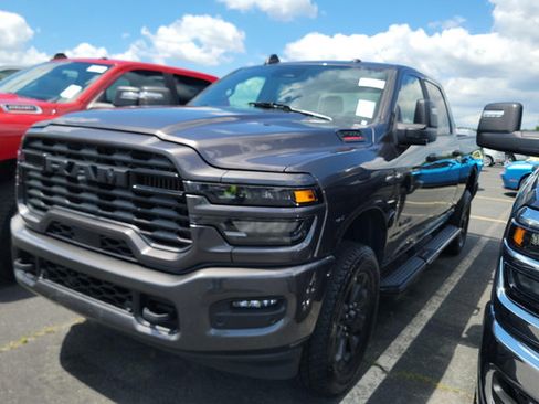 Used 2026 RAM 2500 Big Horn AWD/4WD image 7