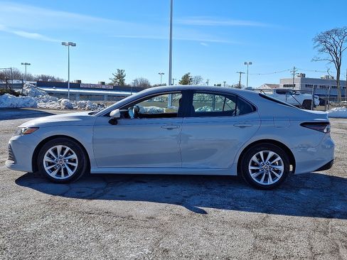 Certified 2023 Toyota Camry LE image 4