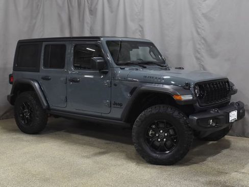 Used 2024 Jeep Wrangler Unlimited Sport AWD/4WD image 4