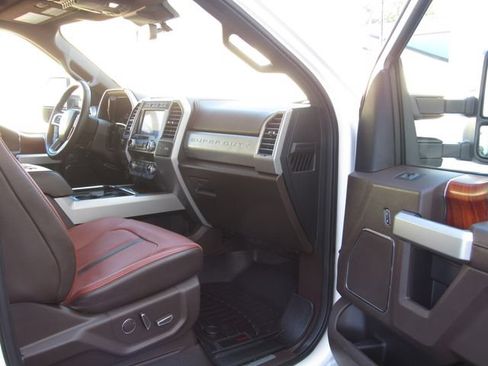 Used 2021 Ford F450 King Ranch w/ Chrome Package AWD/4WD image 26