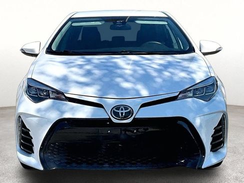 Used 2018 Toyota Corolla SE FWD image 3