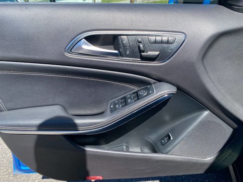 Used 2015 Mercedes-Benz GLA 250 4MATIC image 11