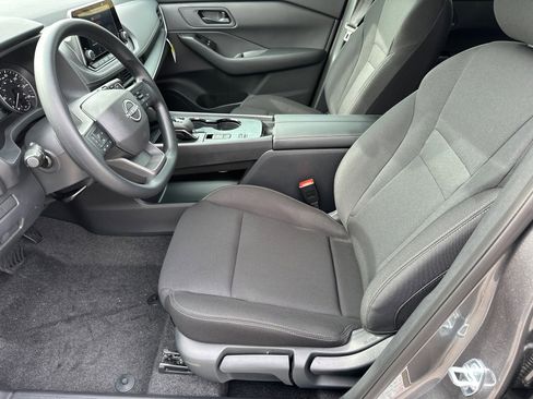 New 2026 Nissan Rogue S image 9