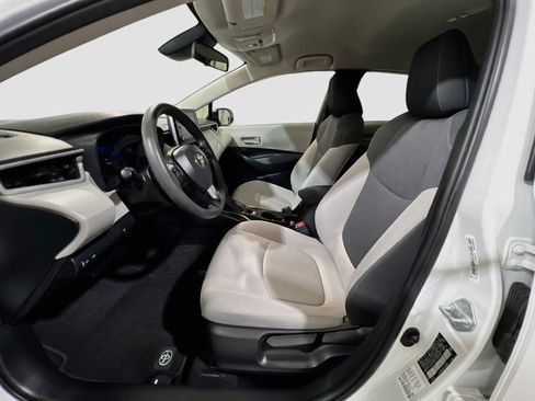 Used 2021 Toyota Corolla LE w/ Carpet Mat Package (TMS) FWD image 14