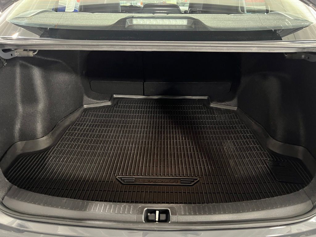 Used 2024 Toyota Corolla LE FWD image 38