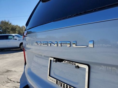 New 2026 GMC Yukon XL Denali image 9