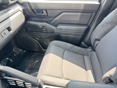 Certified 2025 Toyota Tacoma SR AWD/4WD image 30
