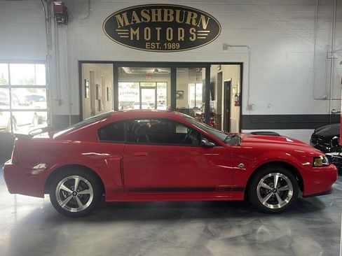 Used 2004 Ford Mustang Mach 1 RWD image 9