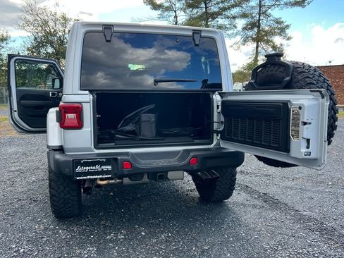 Used 2022 Jeep Wrangler Unlimited Rubicon w/ Trailer Tow Package image 19