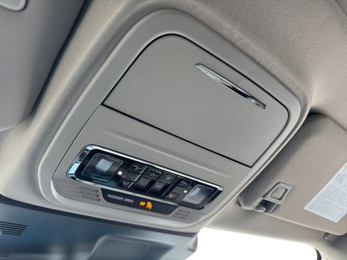 New 2026 Lincoln Corsair Premiere image 18