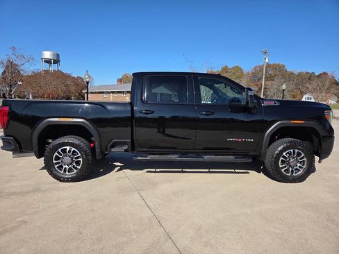 Used 2021 GMC Sierra 2500 AT4 image 3
