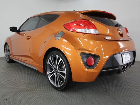 Used 2016 Hyundai Veloster Turbo FWD image 7
