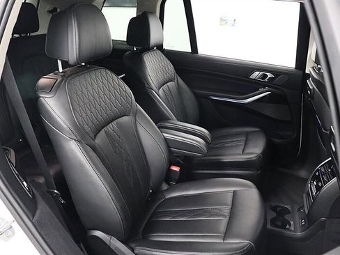 Used 2019 BMW X7 xDrive50i w/ Premium Package AWD/4WD image 14