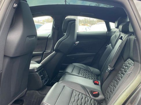 Used 2023 Audi e-tron GT Premium Plus image 21