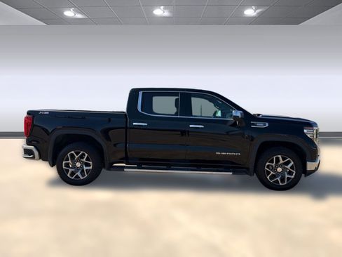 Used 2023 GMC Sierra 1500 SLT w/ SLT Premium Plus Package AWD/4WD image 8