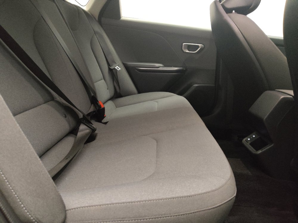 Used 2025 Kia K4 FWD image 19