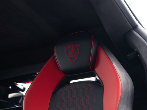 Used 2024 Lamborghini Revuelto AWD/4WD image 54