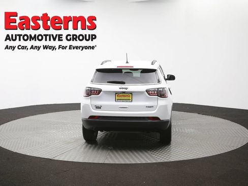 Used 2024 Jeep Compass Latitude AWD/4WD image 36