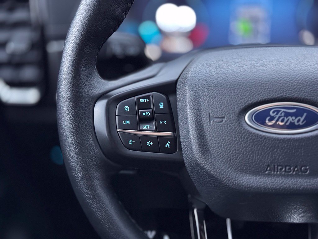 Used 2024 Ford Ranger Lariat w/ FX4 Off-Road Package AWD/4WD image 31
