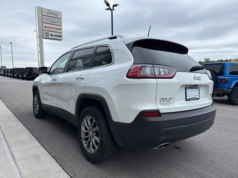 Used 2021 Jeep Cherokee Latitude Lux w/ Mopar Interior Package AWD/4WD image 4