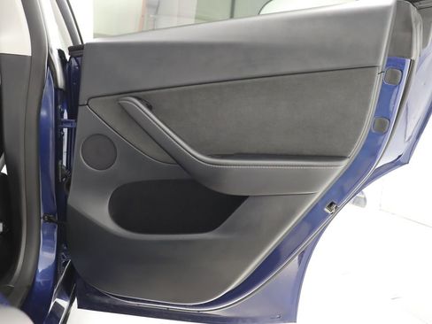 Used 2024 Tesla Model Y Long Range RWD image 34