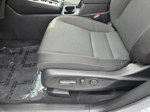 Used 2026 Honda CR-V EX image 10