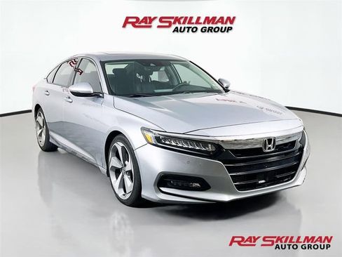 Used 2018 Honda Accord Touring image 1